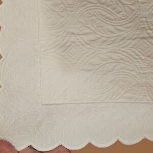 2 Peacock Alley Vienna Scallop White Cotton Euro Shams Nwt Dillards